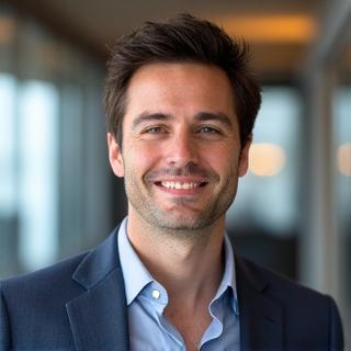 Ritratto del Dr. Marco Rossi, Responsabile R&S di EcoPigmento